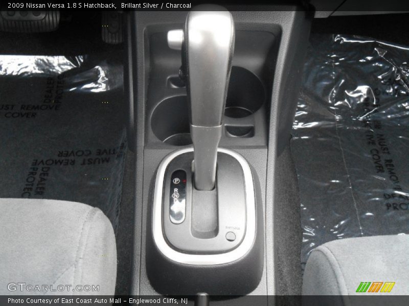 Brillant Silver / Charcoal 2009 Nissan Versa 1.8 S Hatchback