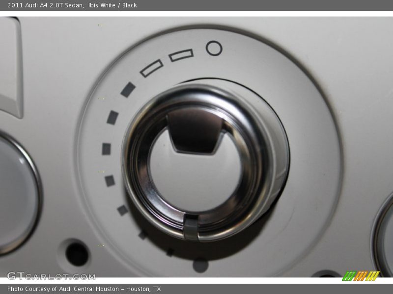 Ibis White / Black 2011 Audi A4 2.0T Sedan