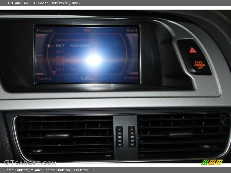 Ibis White / Black 2011 Audi A4 2.0T Sedan