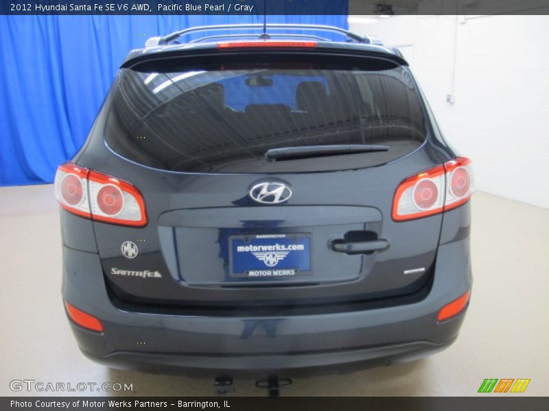 Pacific Blue Pearl / Gray 2012 Hyundai Santa Fe SE V6 AWD