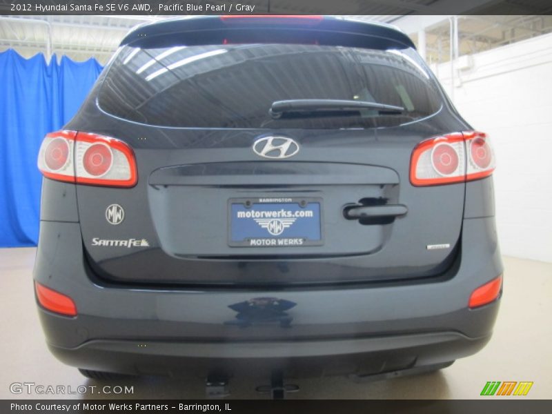 Pacific Blue Pearl / Gray 2012 Hyundai Santa Fe SE V6 AWD