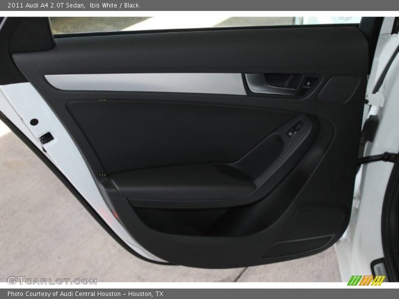 Ibis White / Black 2011 Audi A4 2.0T Sedan