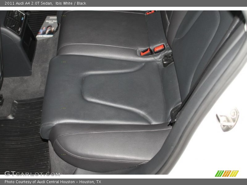 Ibis White / Black 2011 Audi A4 2.0T Sedan