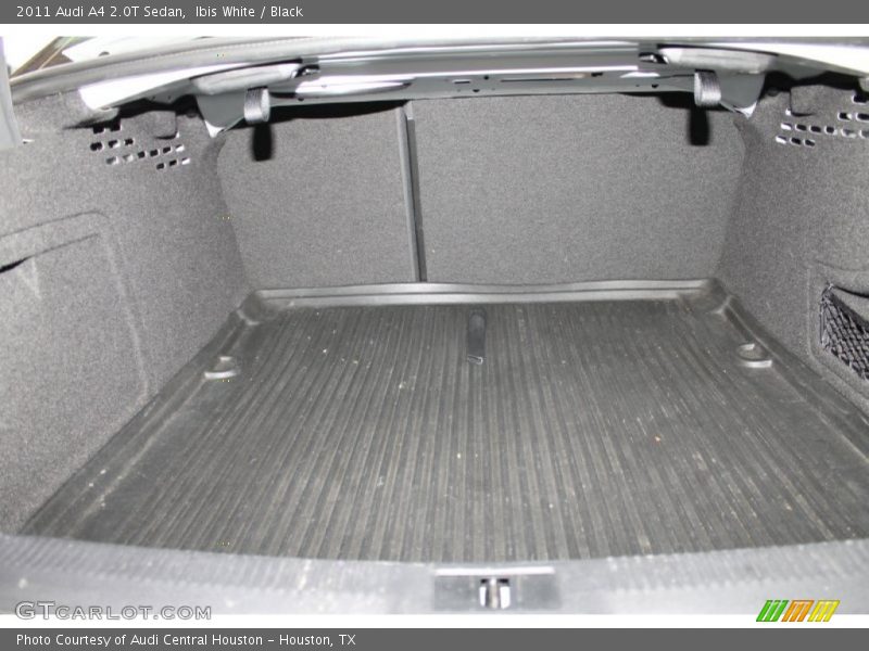 Ibis White / Black 2011 Audi A4 2.0T Sedan