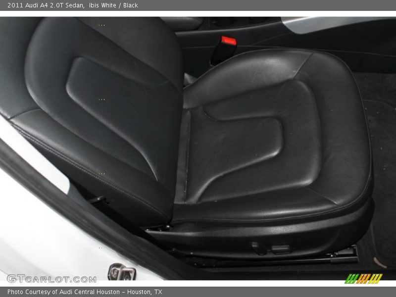 Ibis White / Black 2011 Audi A4 2.0T Sedan