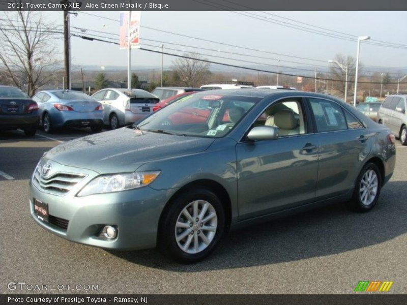 Aloe Green Metallic / Bisque 2011 Toyota Camry XLE