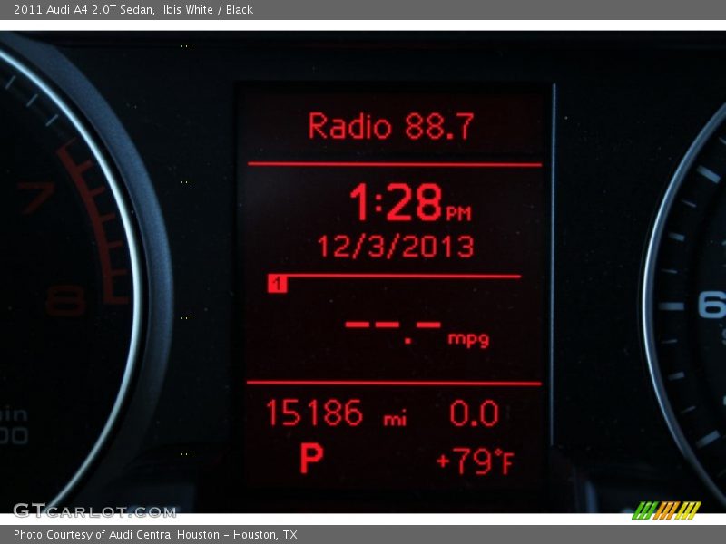 Ibis White / Black 2011 Audi A4 2.0T Sedan