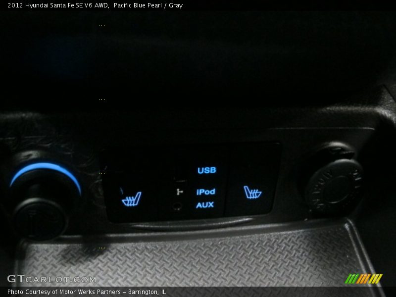 Pacific Blue Pearl / Gray 2012 Hyundai Santa Fe SE V6 AWD