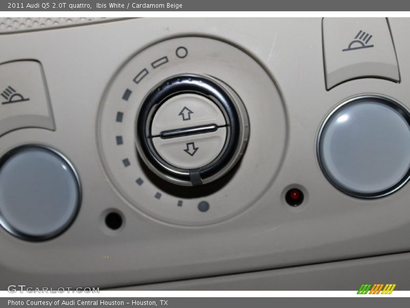 Ibis White / Cardamom Beige 2011 Audi Q5 2.0T quattro