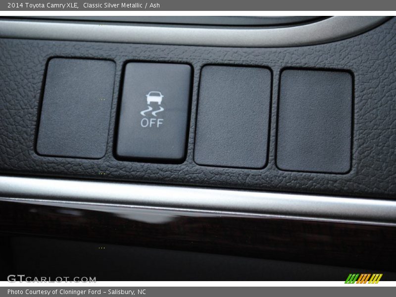 Classic Silver Metallic / Ash 2014 Toyota Camry XLE