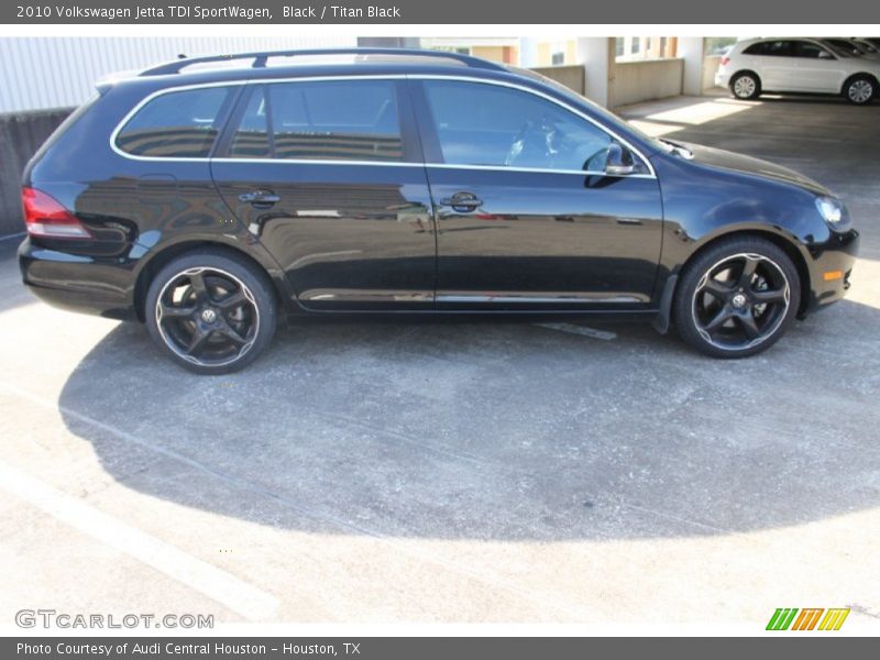 Black / Titan Black 2010 Volkswagen Jetta TDI SportWagen