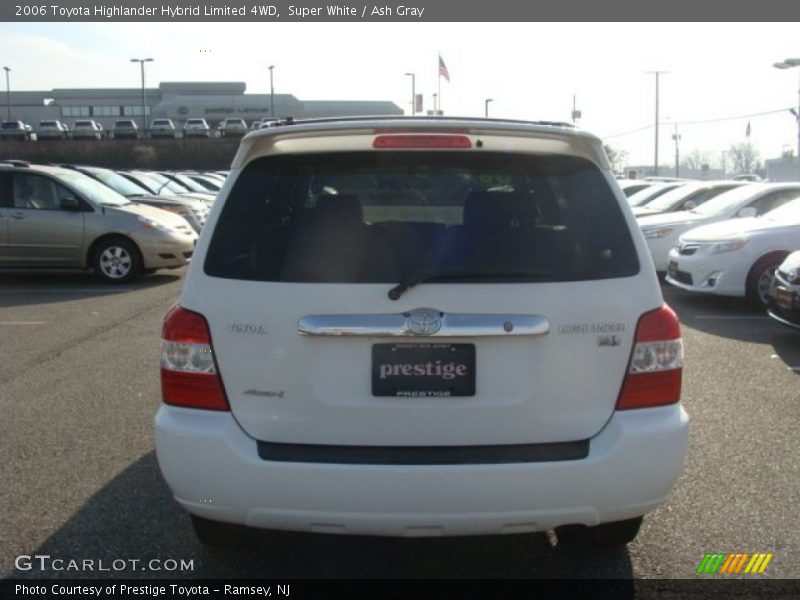 Super White / Ash Gray 2006 Toyota Highlander Hybrid Limited 4WD