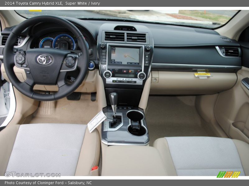 Super White / Ivory 2014 Toyota Camry Hybrid XLE