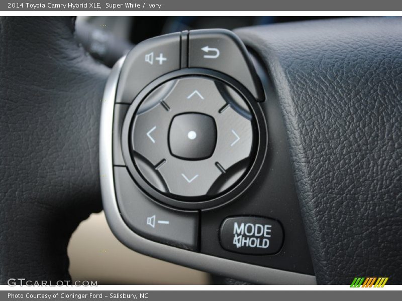 Super White / Ivory 2014 Toyota Camry Hybrid XLE
