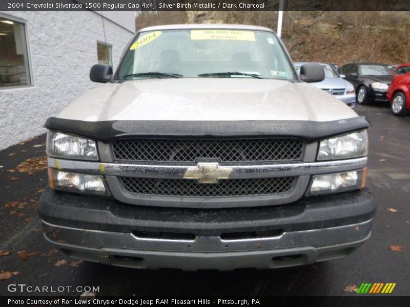Silver Birch Metallic / Dark Charcoal 2004 Chevrolet Silverado 1500 Regular Cab 4x4