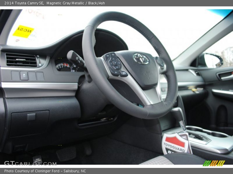Magnetic Gray Metallic / Black/Ash 2014 Toyota Camry SE