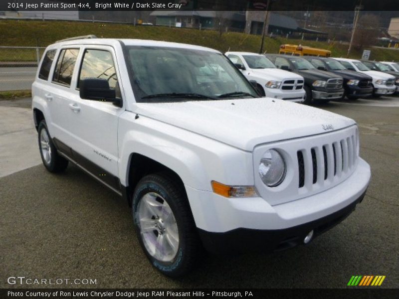 Bright White / Dark Slate Gray 2014 Jeep Patriot Sport 4x4