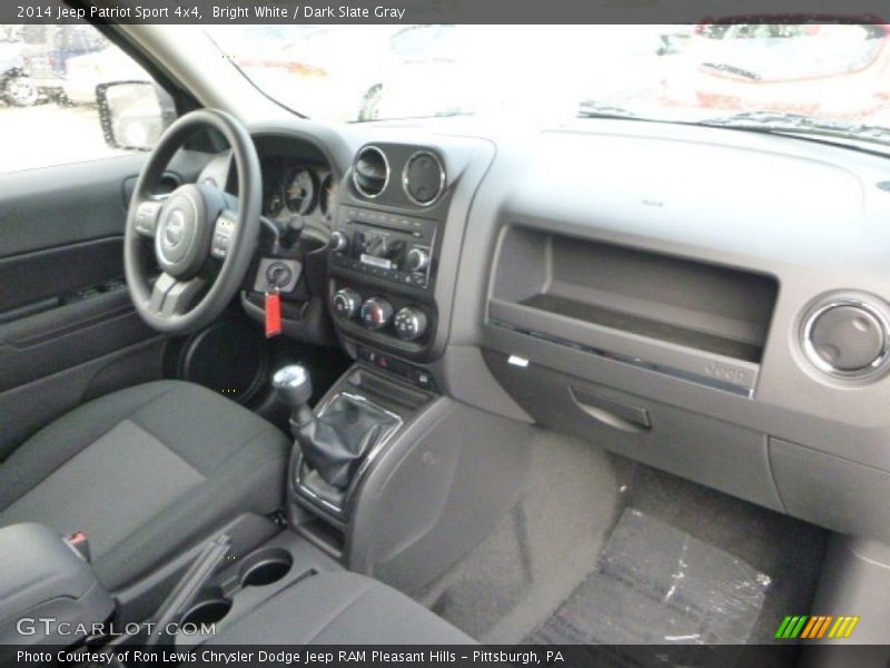 Bright White / Dark Slate Gray 2014 Jeep Patriot Sport 4x4