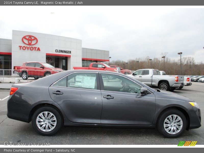 Magnetic Gray Metallic / Ash 2014 Toyota Camry LE