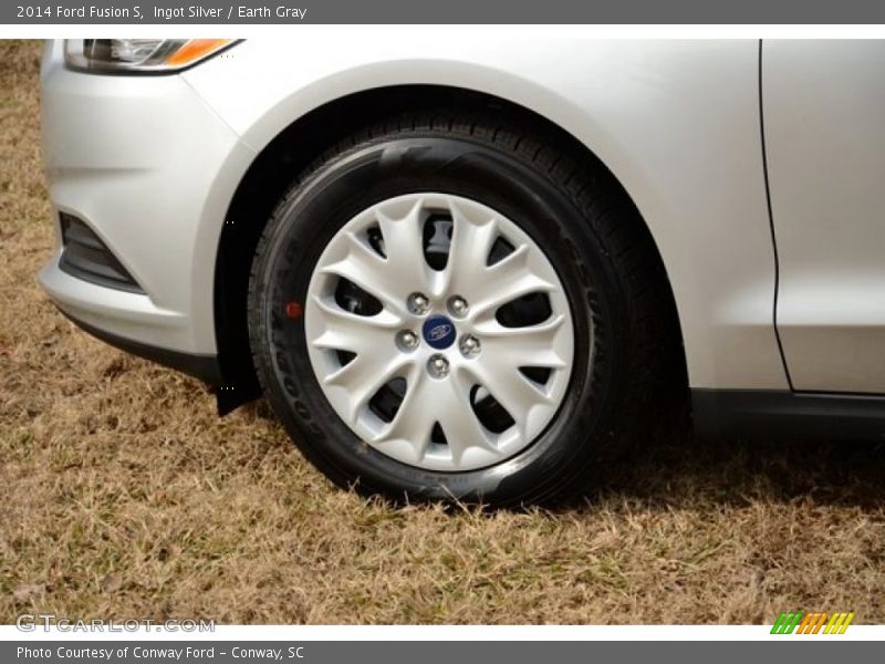 Ingot Silver / Earth Gray 2014 Ford Fusion S