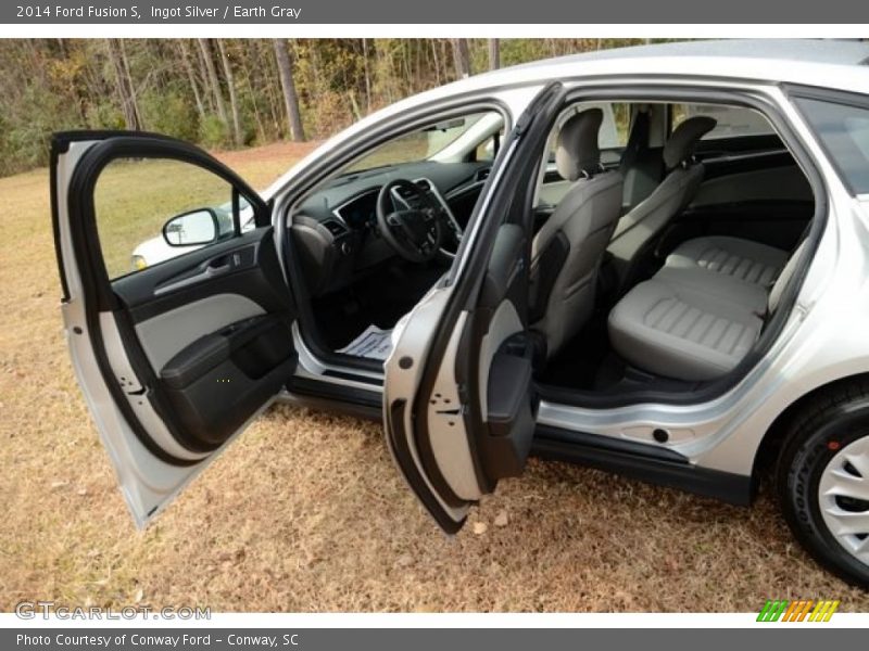 Ingot Silver / Earth Gray 2014 Ford Fusion S