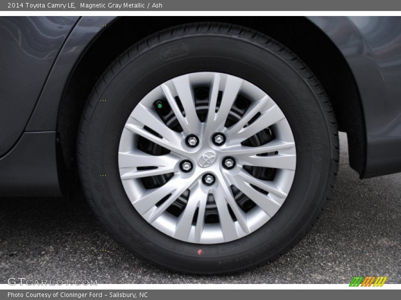 Magnetic Gray Metallic / Ash 2014 Toyota Camry LE