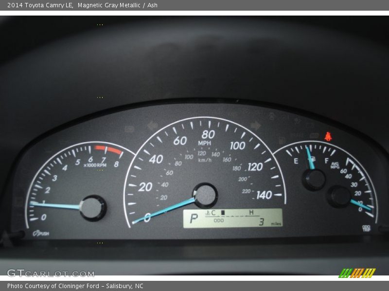 Magnetic Gray Metallic / Ash 2014 Toyota Camry LE