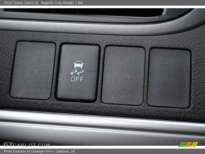 Magnetic Gray Metallic / Ash 2014 Toyota Camry LE