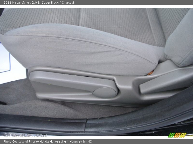 Super Black / Charcoal 2012 Nissan Sentra 2.0 S