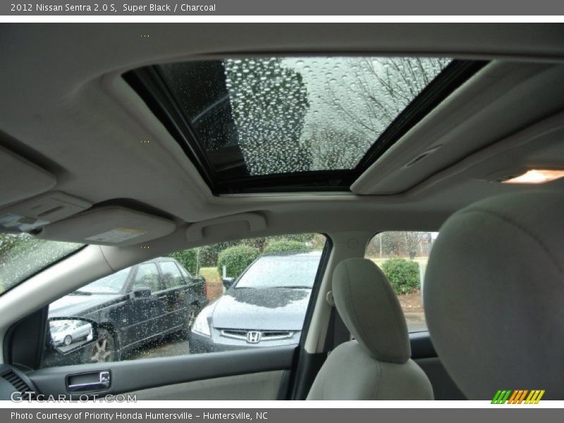 Super Black / Charcoal 2012 Nissan Sentra 2.0 S