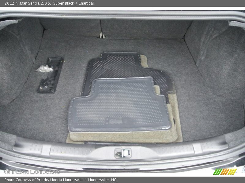 Super Black / Charcoal 2012 Nissan Sentra 2.0 S