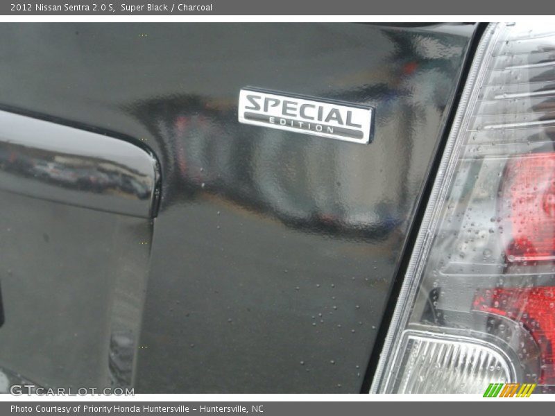 Super Black / Charcoal 2012 Nissan Sentra 2.0 S