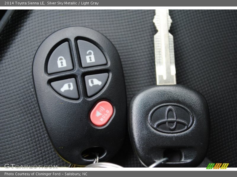 Silver Sky Metallic / Light Gray 2014 Toyota Sienna LE