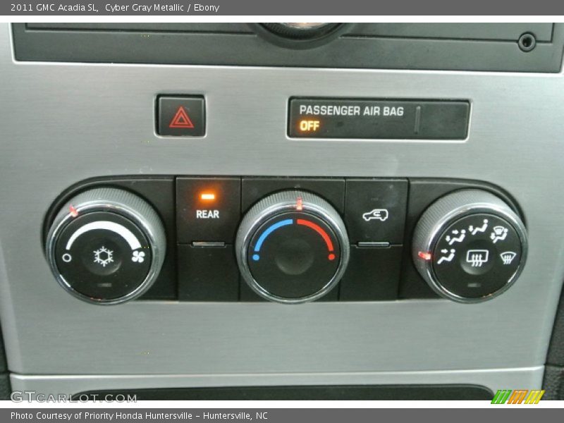 Cyber Gray Metallic / Ebony 2011 GMC Acadia SL