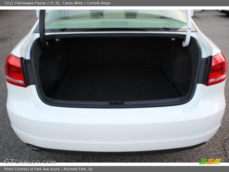 Candy White / Cornsilk Beige 2012 Volkswagen Passat 2.5L SE