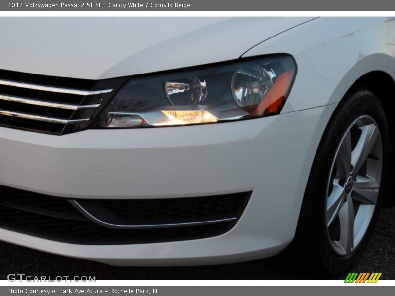 Candy White / Cornsilk Beige 2012 Volkswagen Passat 2.5L SE