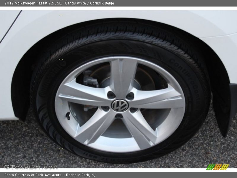 Candy White / Cornsilk Beige 2012 Volkswagen Passat 2.5L SE