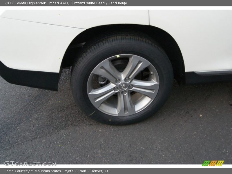 Blizzard White Pearl / Sand Beige 2013 Toyota Highlander Limited 4WD