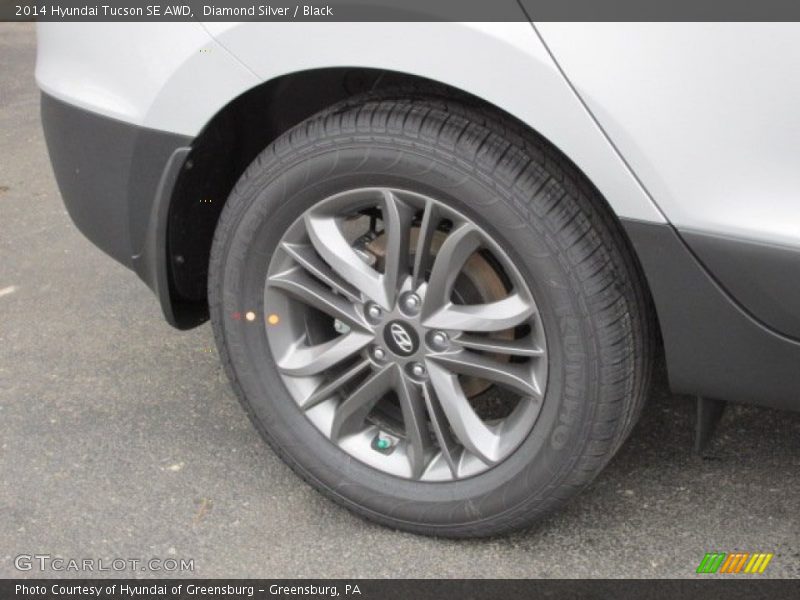 Diamond Silver / Black 2014 Hyundai Tucson SE AWD