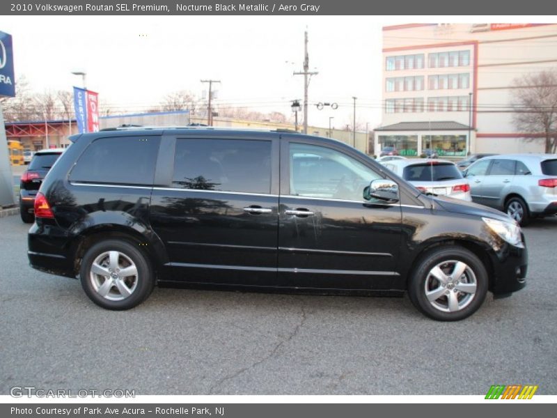 Nocturne Black Metallic / Aero Gray 2010 Volkswagen Routan SEL Premium