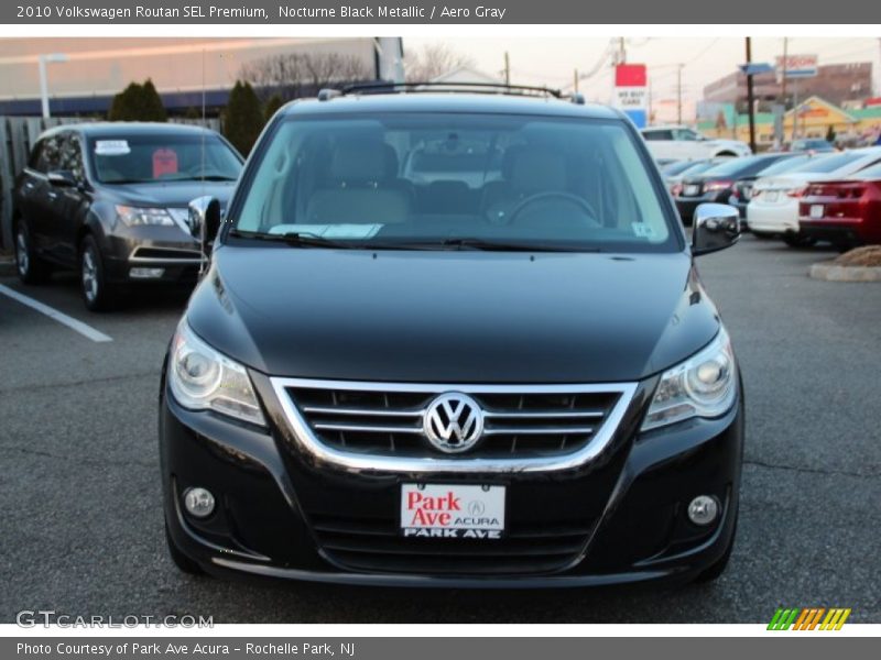 Nocturne Black Metallic / Aero Gray 2010 Volkswagen Routan SEL Premium