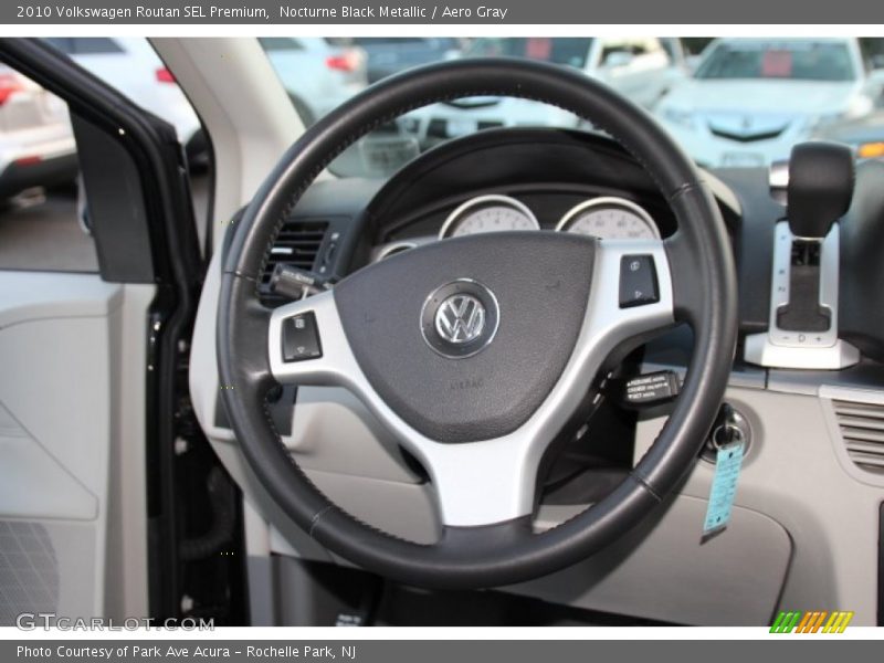 Nocturne Black Metallic / Aero Gray 2010 Volkswagen Routan SEL Premium