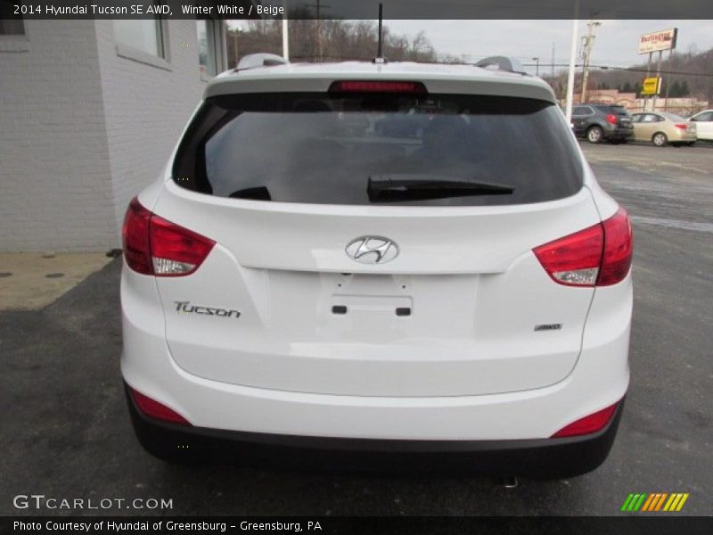 Winter White / Beige 2014 Hyundai Tucson SE AWD