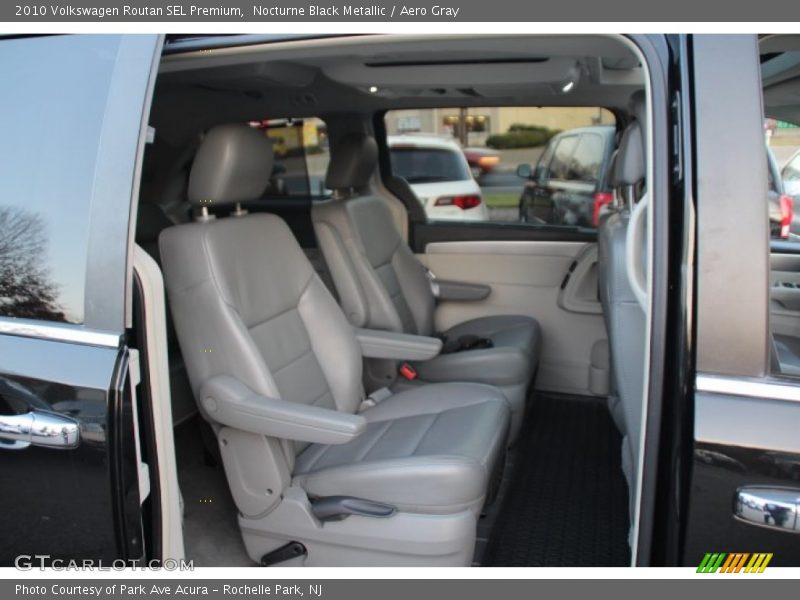Nocturne Black Metallic / Aero Gray 2010 Volkswagen Routan SEL Premium