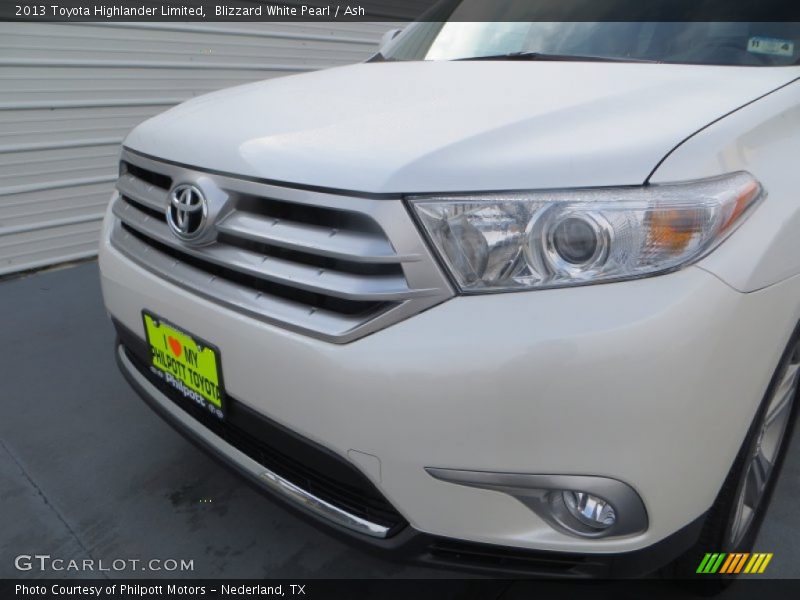Blizzard White Pearl / Ash 2013 Toyota Highlander Limited