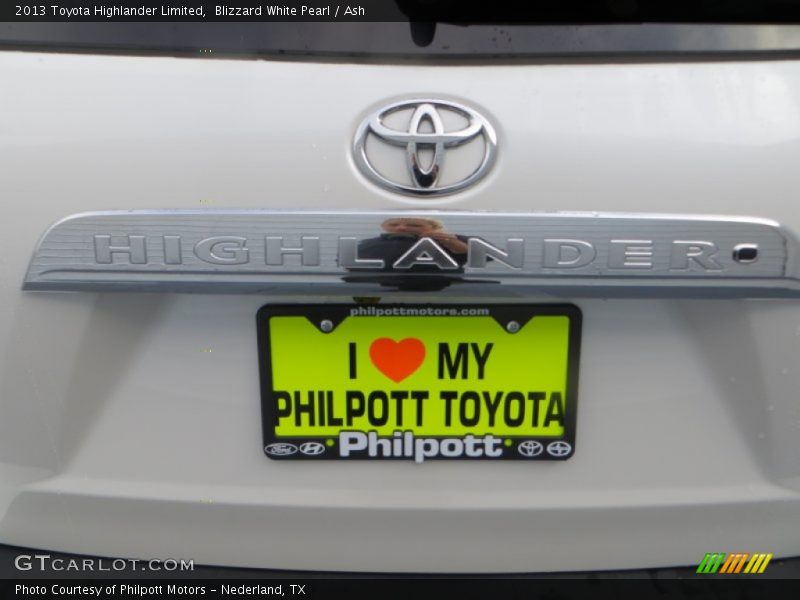 Blizzard White Pearl / Ash 2013 Toyota Highlander Limited