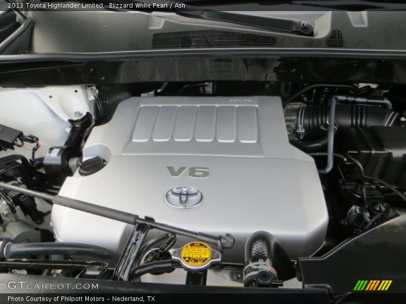 Blizzard White Pearl / Ash 2013 Toyota Highlander Limited