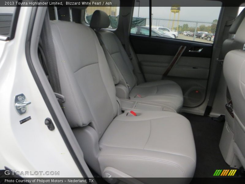 Blizzard White Pearl / Ash 2013 Toyota Highlander Limited
