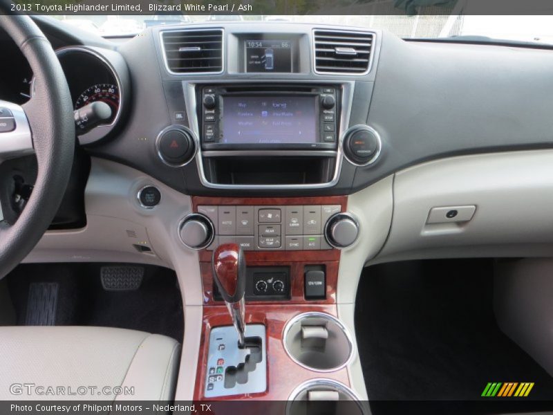 Blizzard White Pearl / Ash 2013 Toyota Highlander Limited
