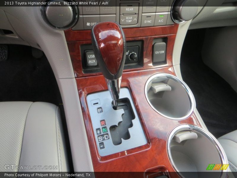 Blizzard White Pearl / Ash 2013 Toyota Highlander Limited